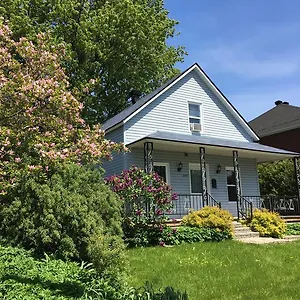 https://le-milka.hotels-in-montreal.org