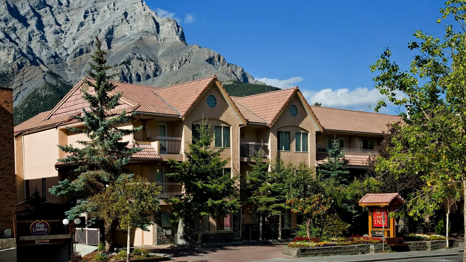 Red Carpet Inn Banff